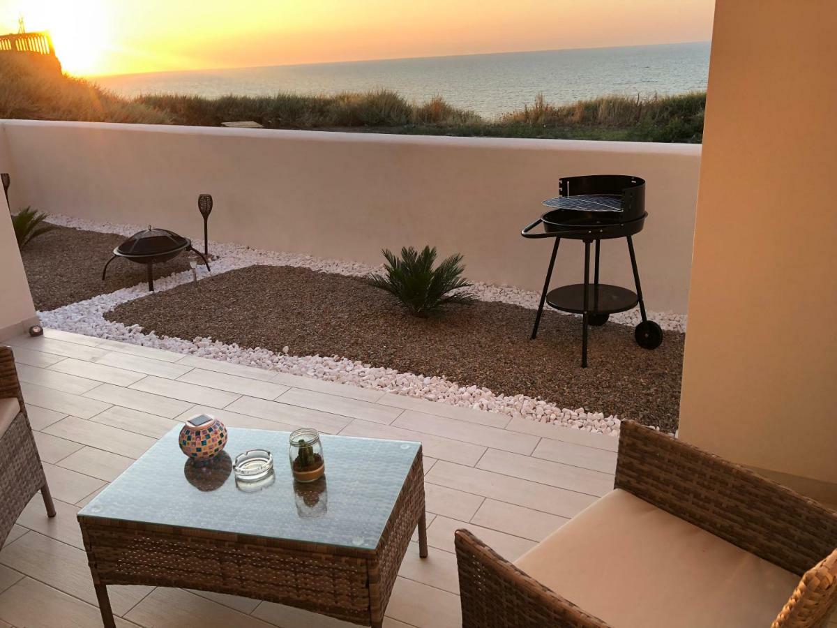 Apartment Tramonto Sea-Front Valledoria  Exterior photo